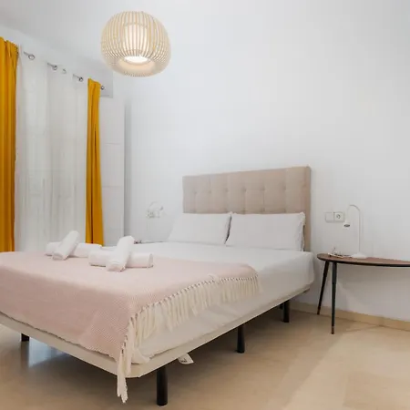 Charming With Pool In Santa Cruz إشبيلية