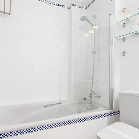 Charming With Pool In Santa Cruz إشبيلية